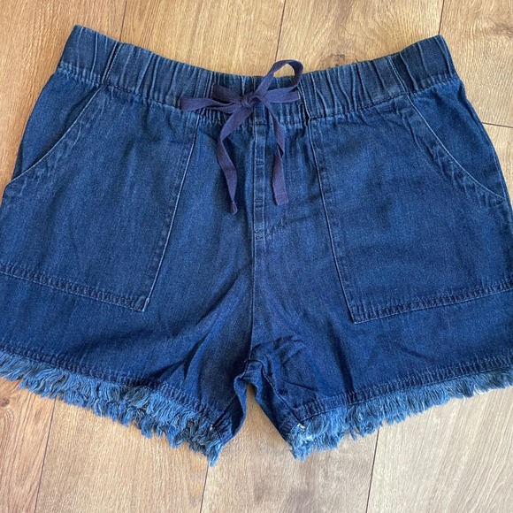 Real Essentials Women's Blue Denim Fringe Shorts Size S 4" Inseam‎ - Picture 1 of 9